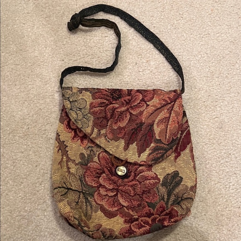 Floral‎ Tapestry Crossbody Bag